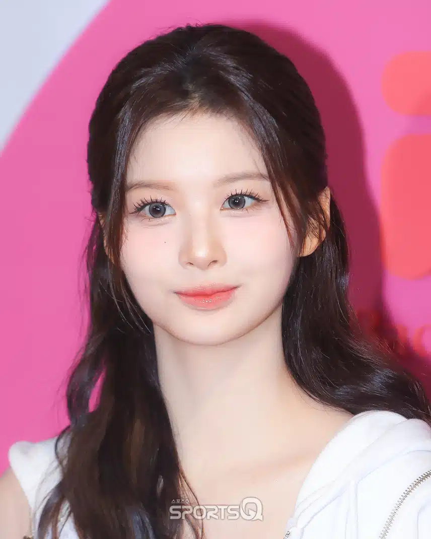 휠라언더웨어 X 러브이즈트루 팝업에 나타난 설윤