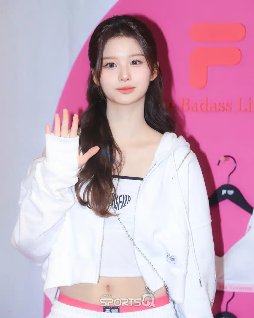 휠라언더웨어 X 러브이즈트루 팝업에 나타난 설윤