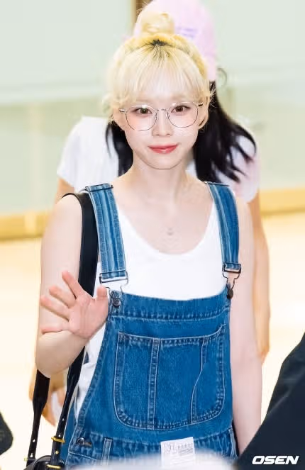 일정마치고 김포공항으로 입국하는 윈터