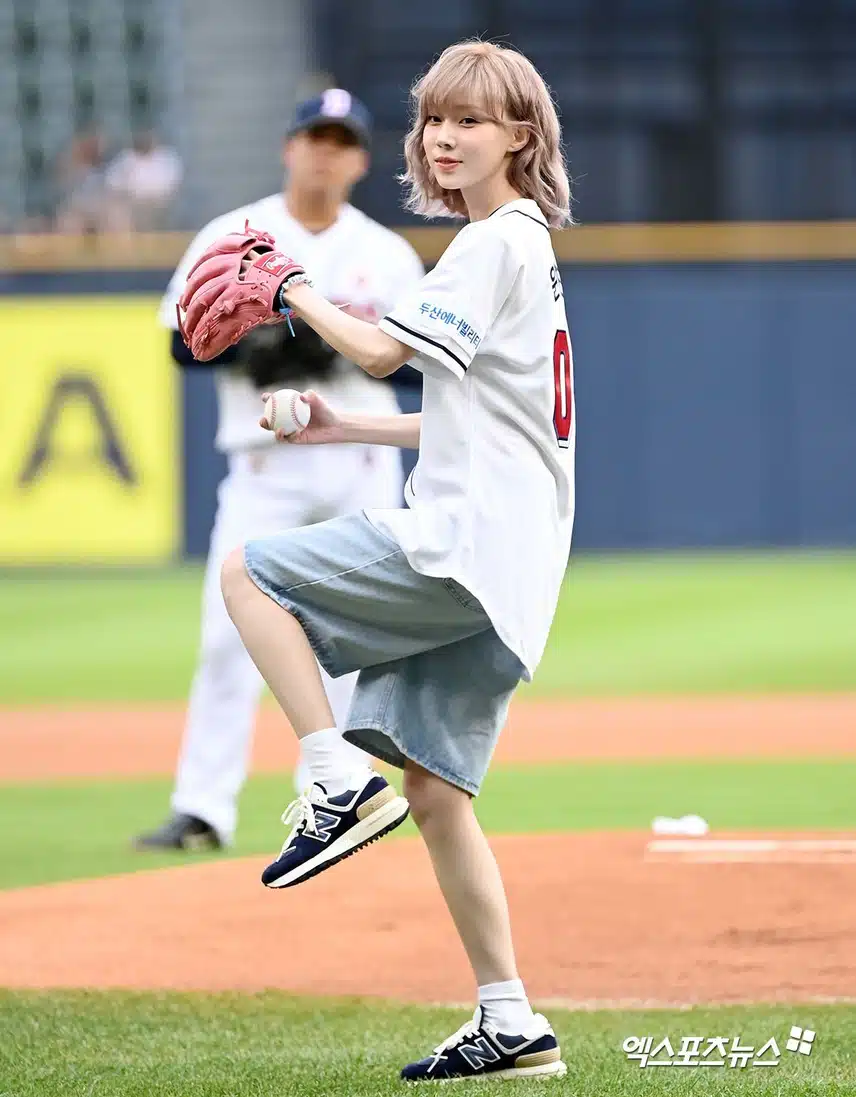시구하는 윈터⚾️ 공도잘던져요