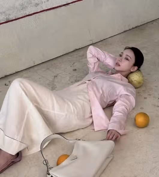 카리나는 누워도 굴요 없네요