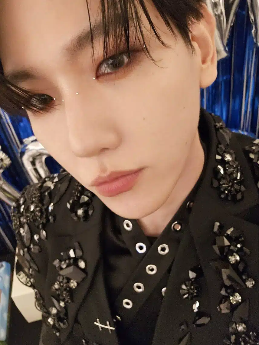 백현 Lonsdaleite dot 1일차 성료