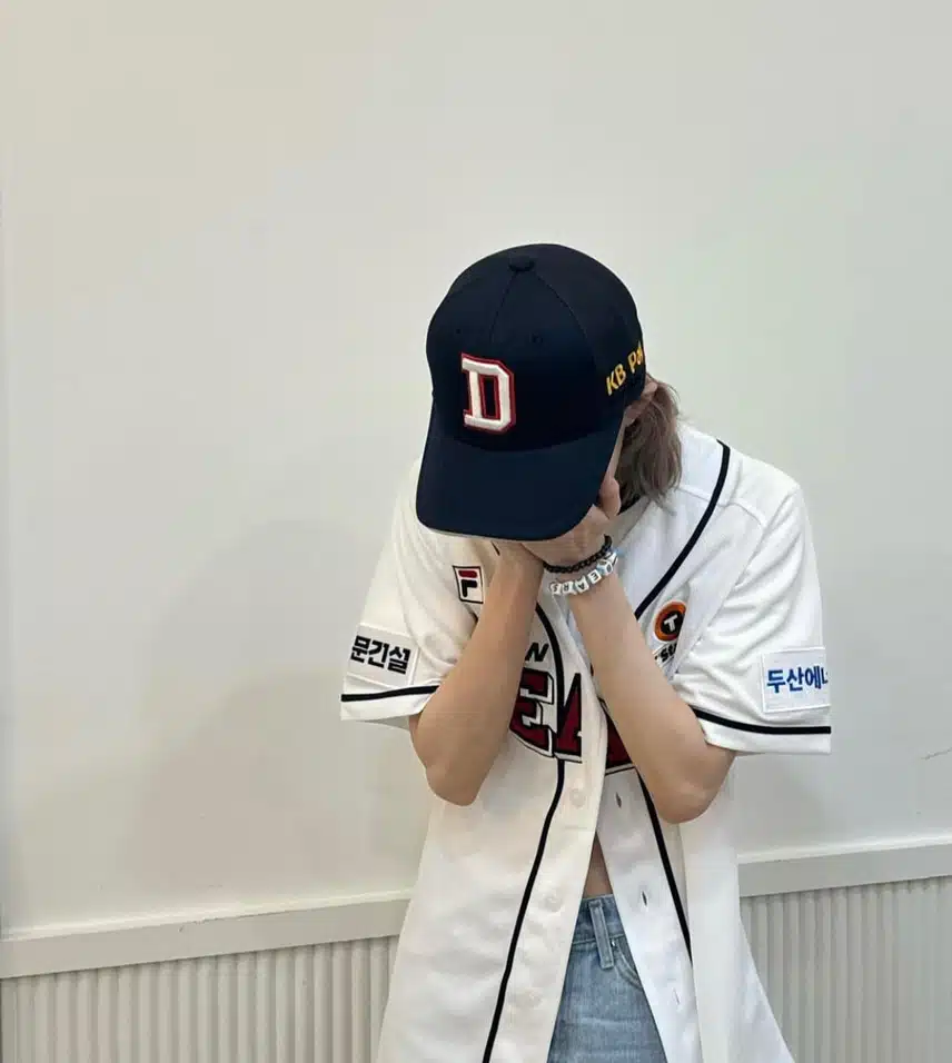 두산 유니폼입은 윈터💙