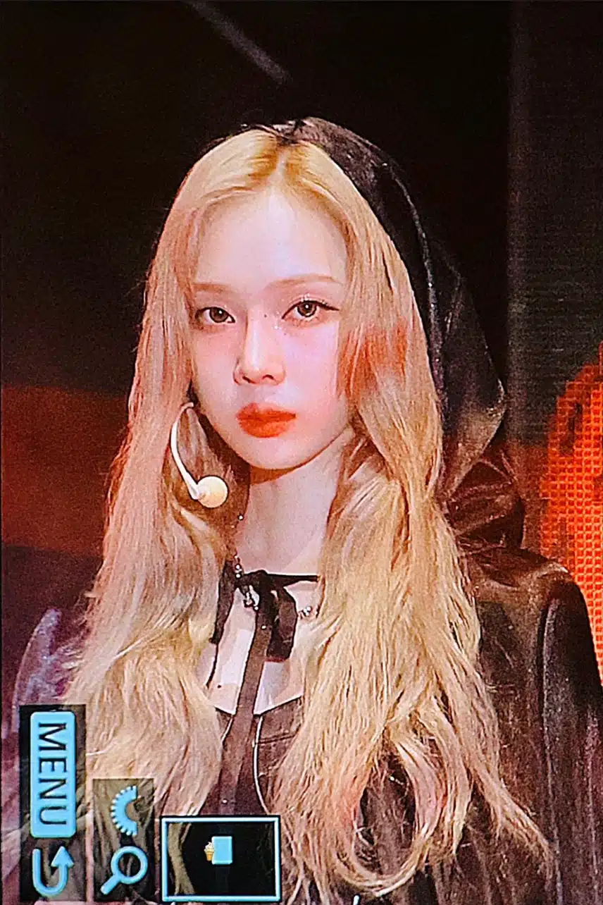 오늘 윈터 마녀 컨셉😲