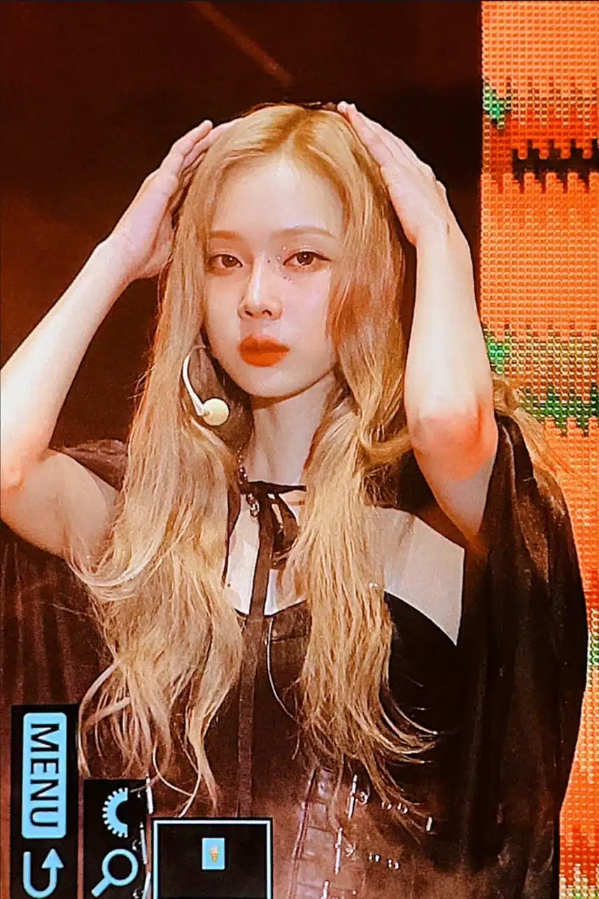 오늘 윈터 마녀 컨셉😲