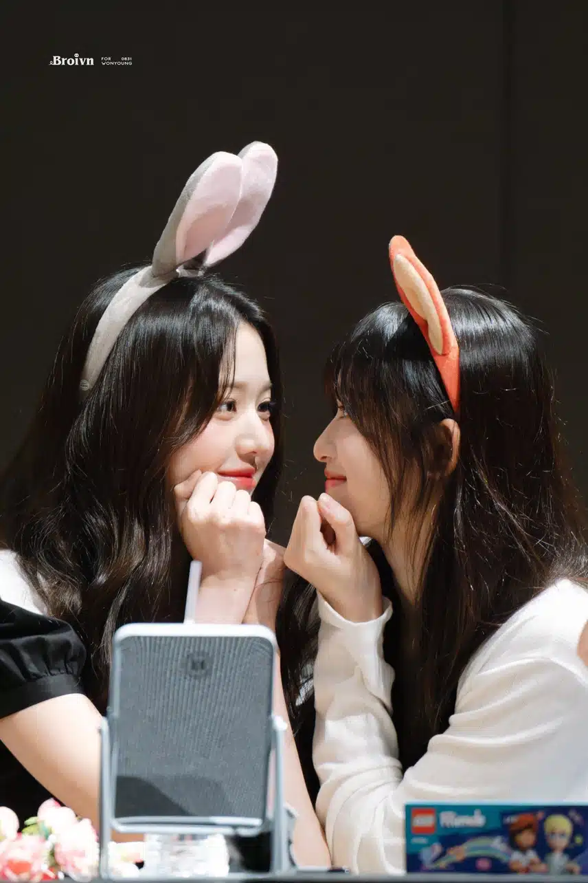 인형즈 아이컨택 사랑스러워요🩷