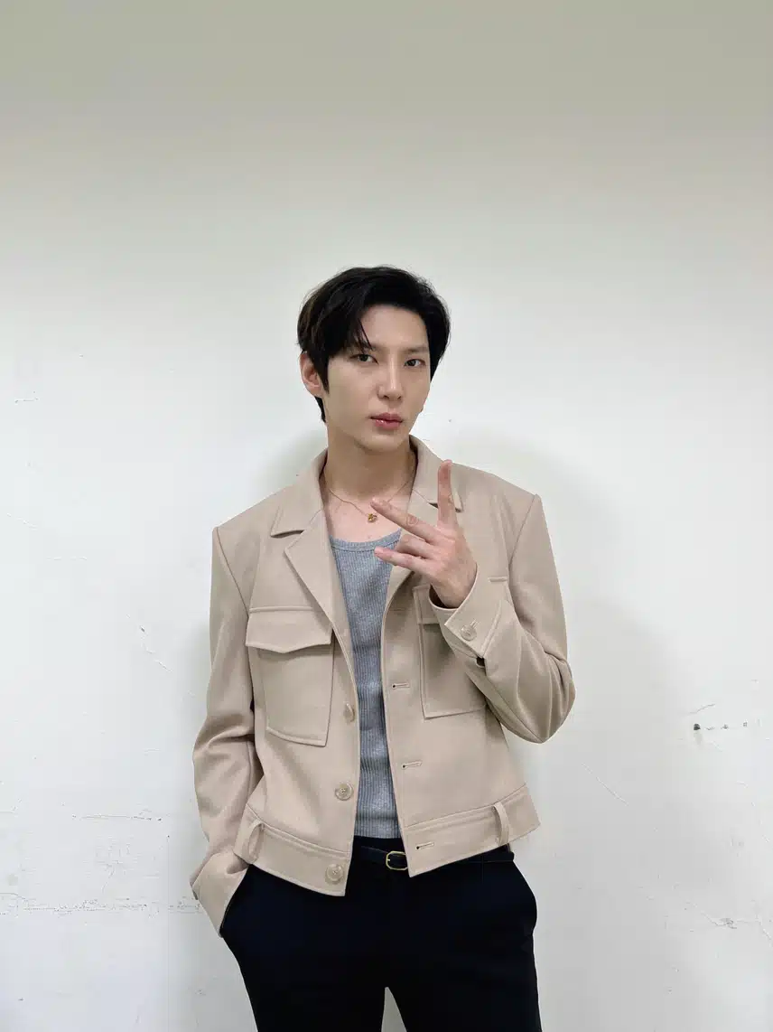 Leo ha recentemente terminato il suo concerto a Taiwan.