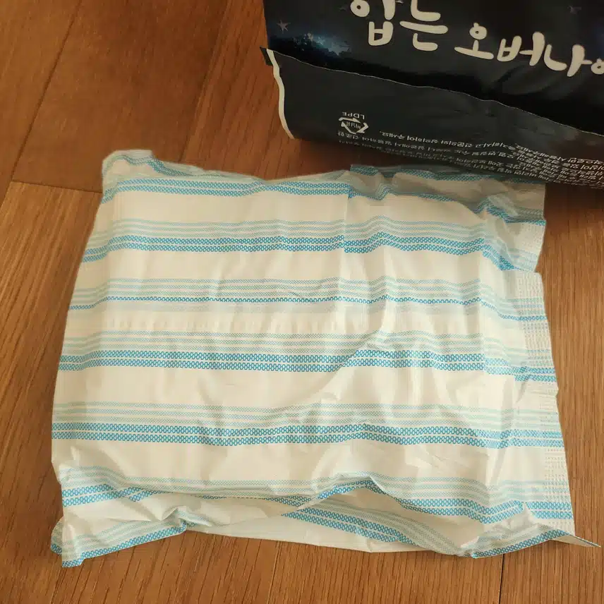 에브리데이 화이트센스 입는 오버나이트
