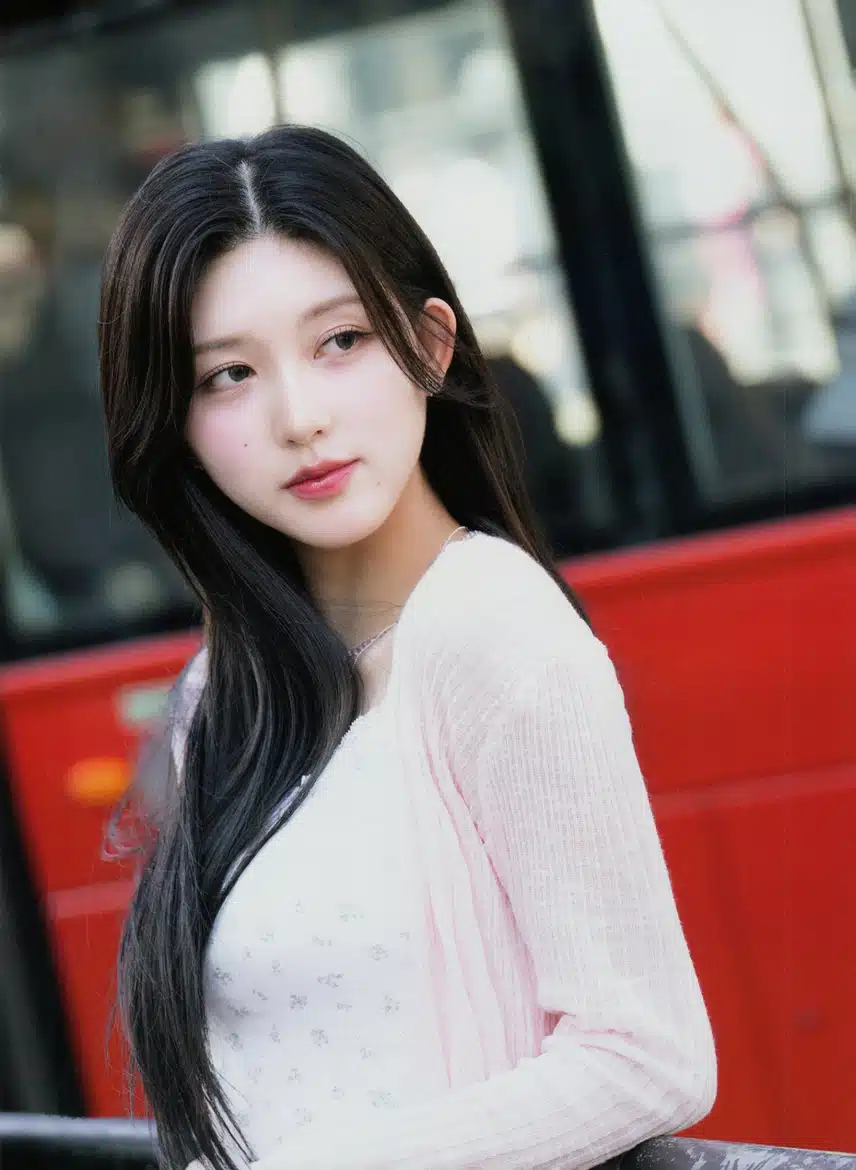 Girls in london 안유진, 가을, 레이