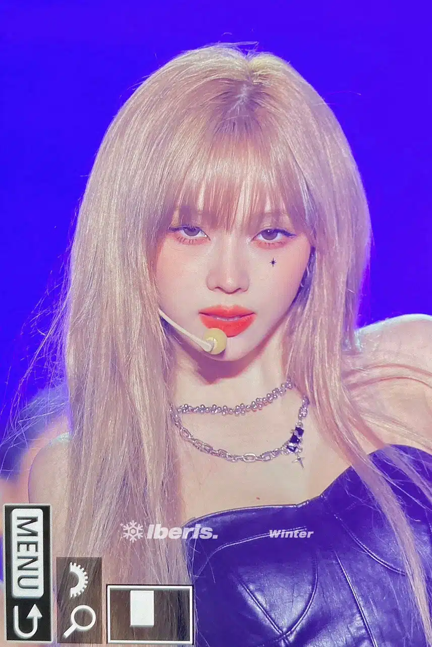 포스 장난아닌 윈터 눈빛✨️