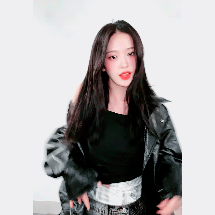 유진이 완전 핫걸모먼트 틱톡🖤