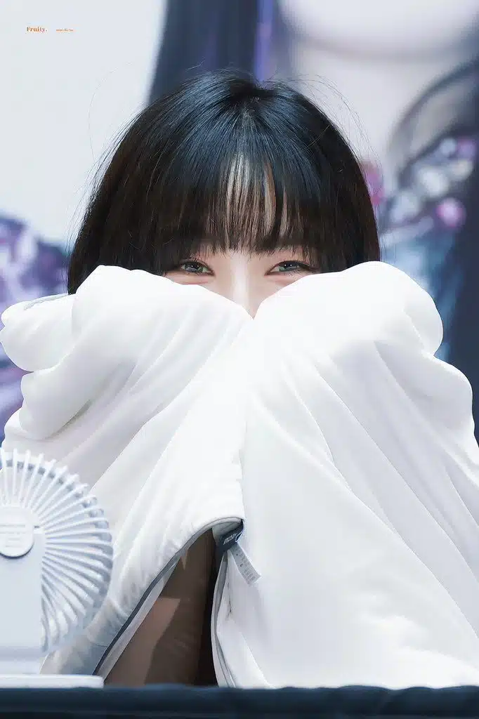이불에 폭감싸인 카리나🤍