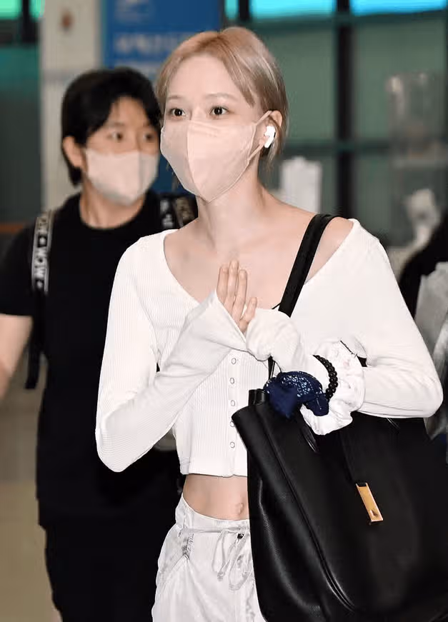 윈터의 공항패션
