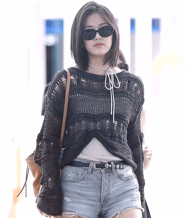 출국중인 유진의 공항패션