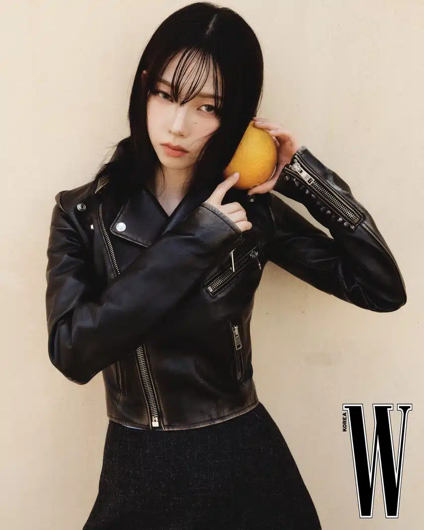 또 다른 표정을 남긴 에스파 카리나의 B컷
