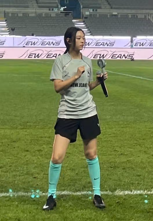 실시간 축구장 해린 민지⚽️