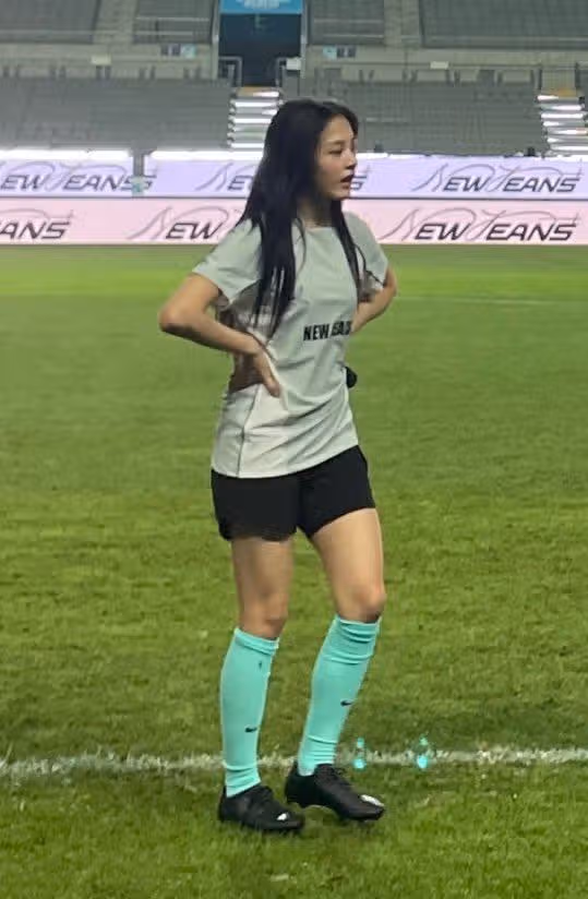 실시간 축구장 해린 민지⚽️