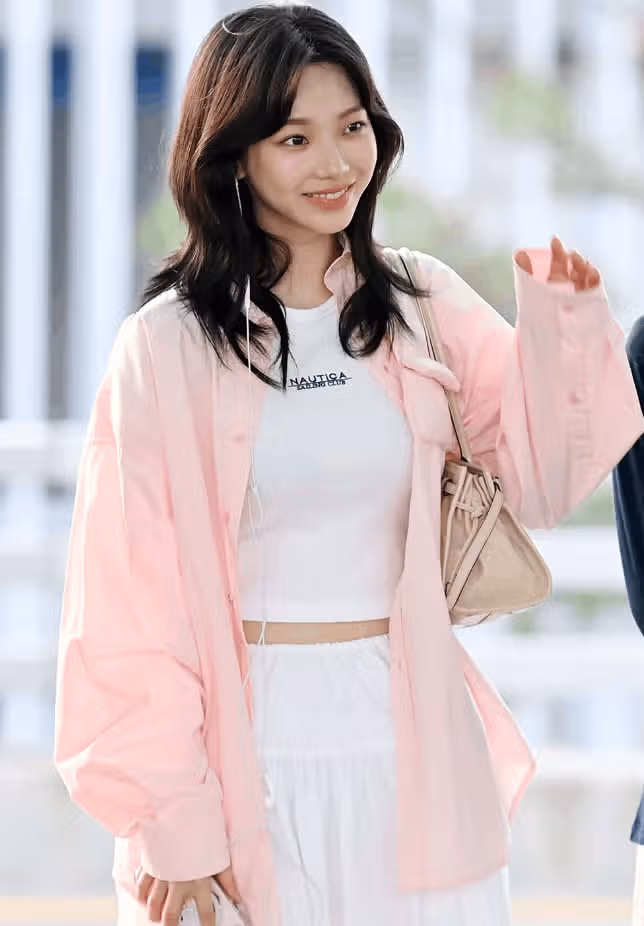 카리나가 홍콩으로 갔어요.