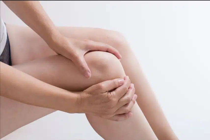 (통증) 오른쪽 무릎이 시큰 거리고 아파서 물리치료 받아요
