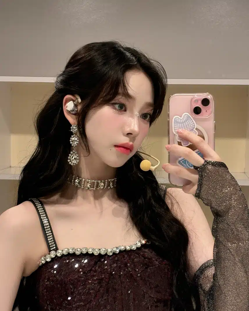 카리나의 이번 콘서트 거울셀카들❣️