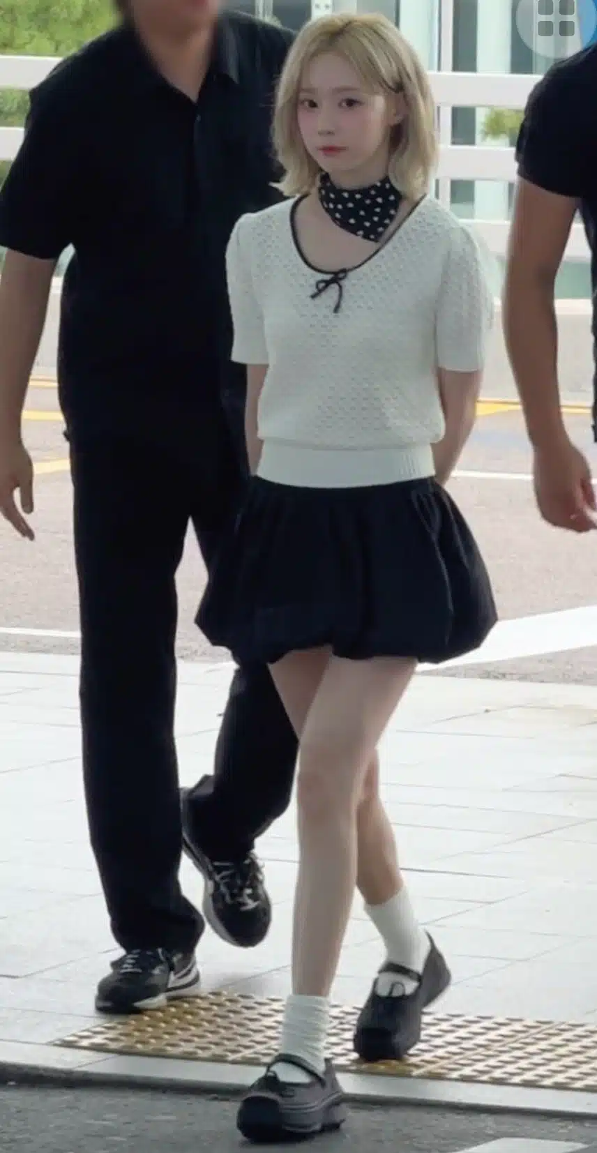 인천공항 출국하는 윈터 Feat.명수옹