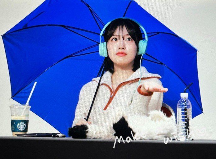 소유x백현 <비가 와> 뮤비에서 몽환적이던 우산소녀의 정체ㅎㅎ 