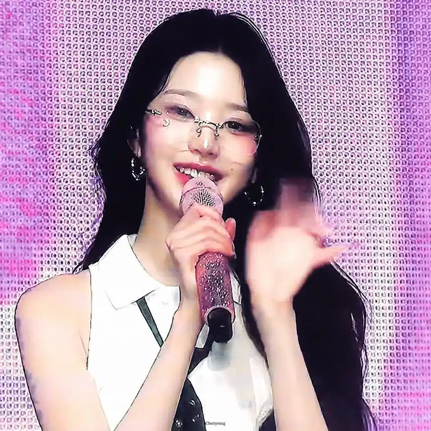 긱시크 원영이 보정짤🫶