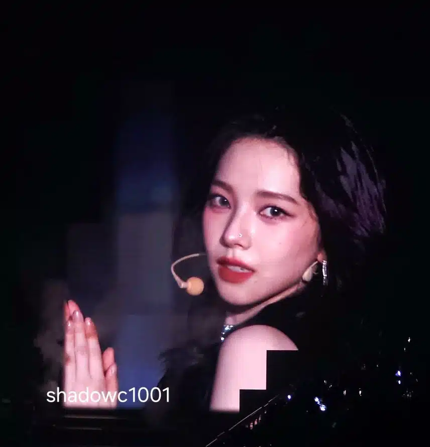 전광판 카리나 유지민🖤