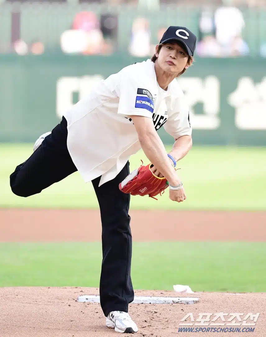 운동인 민호의 시구 ⚾