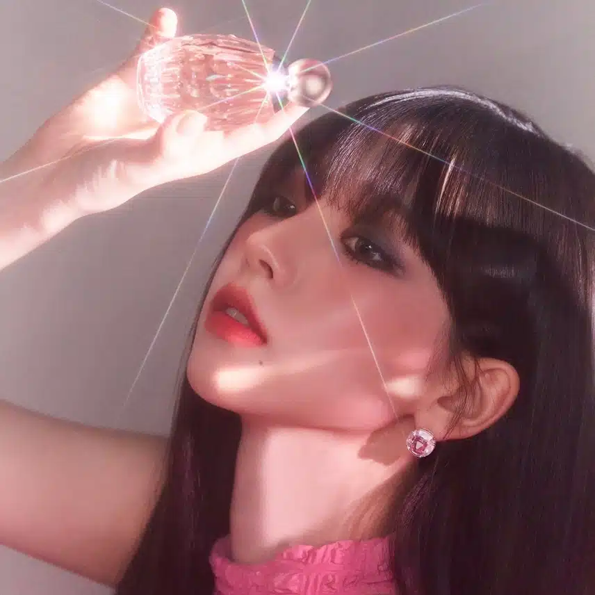 무신사 뷰티 공계 카리나