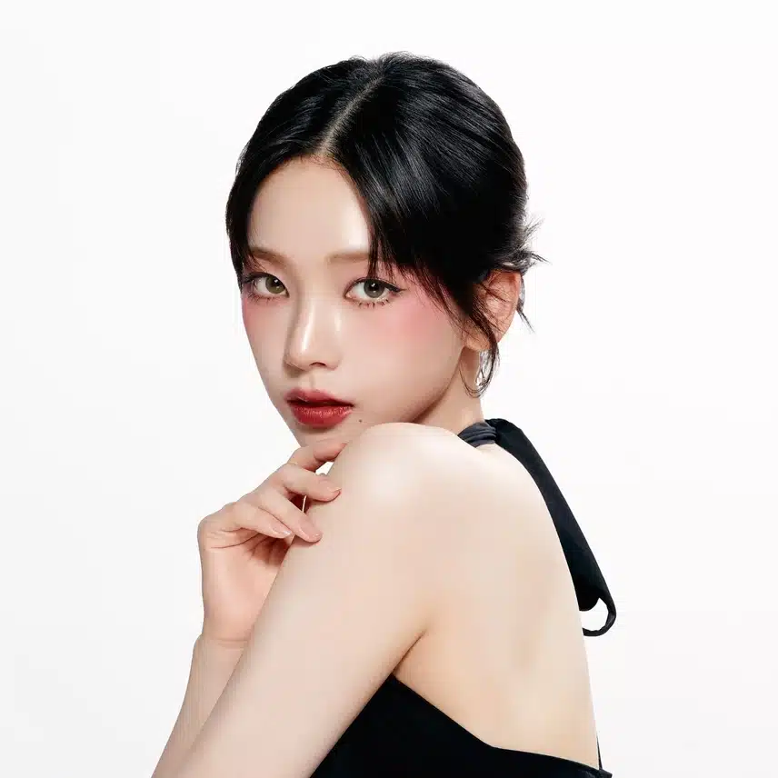 무신사 뷰티 공계 카리나