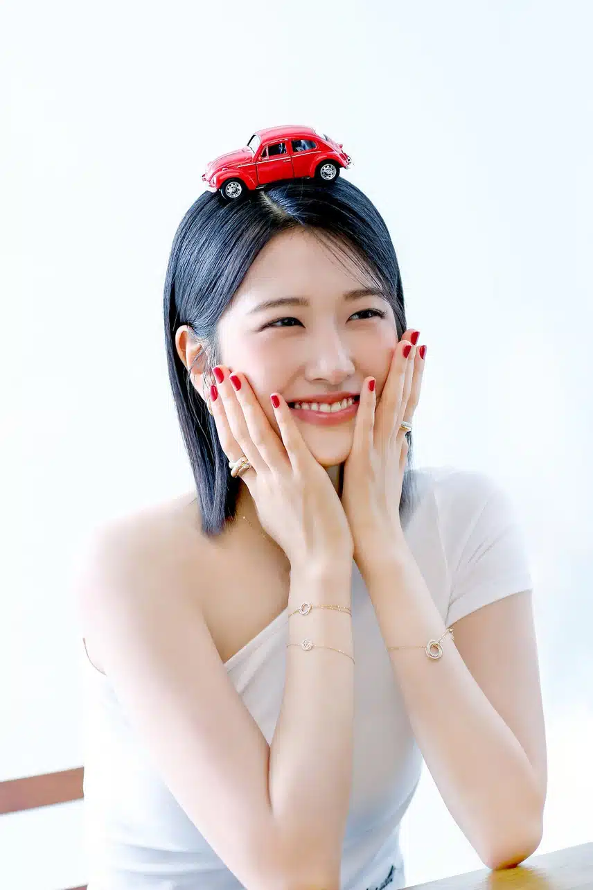 안유진 'Bazaar X Cartier' 비하인드 