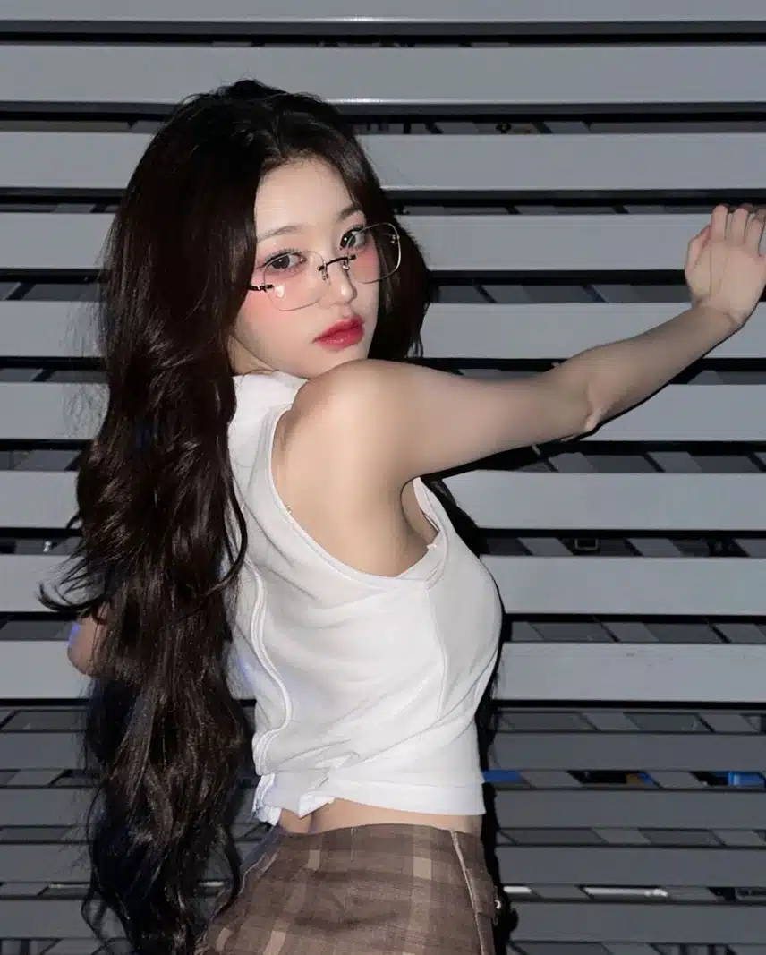 뒤돌면서 찍은거 진짜 대박ㅎ