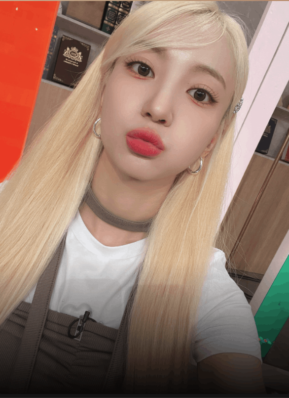 금발로 돌아온 오마이걸 유빈