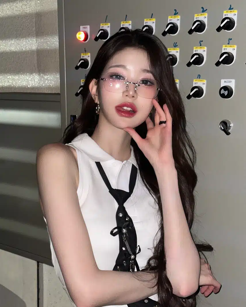 장원영은 긱시크 컨셉도 잘어울려요