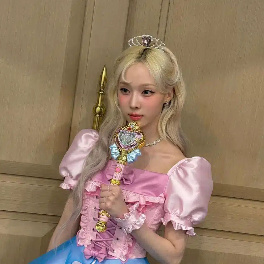 🎀하츄핑 드레스👑 입고 샤이니 sbn 마주친 윈터