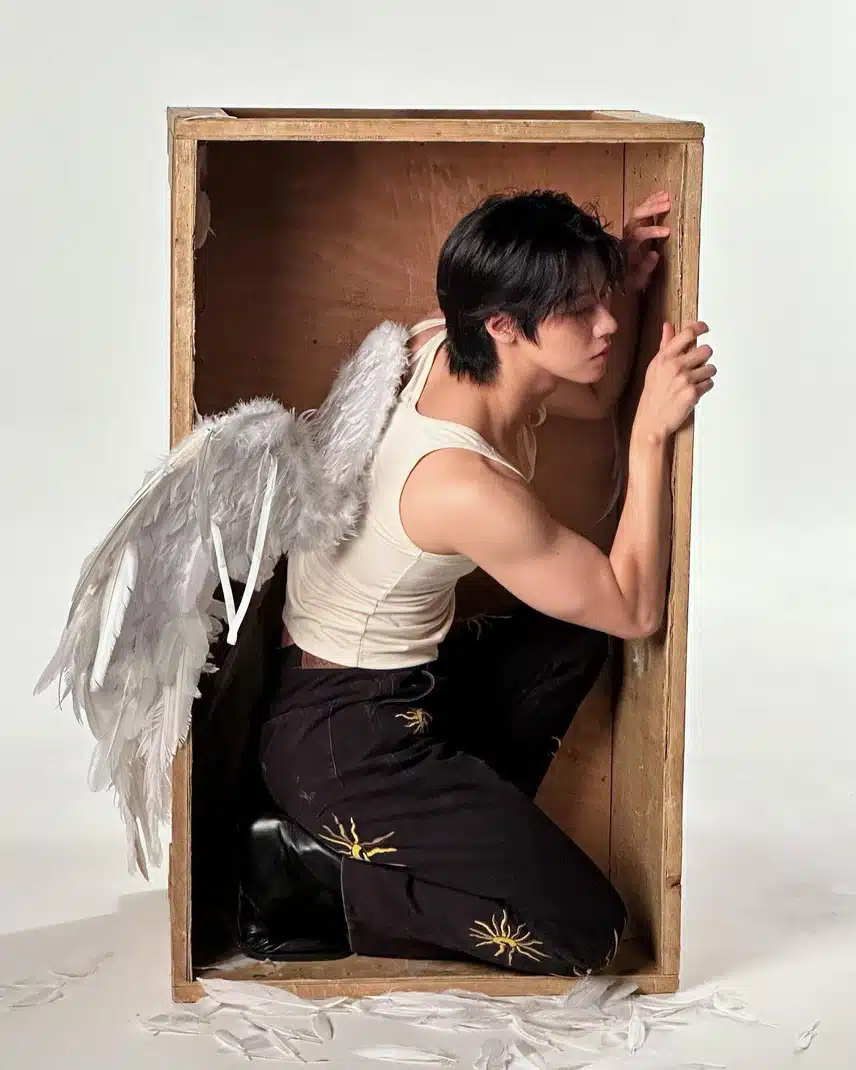 Seunghyeop Lee è diventato un angelo in un dipinto cinese!