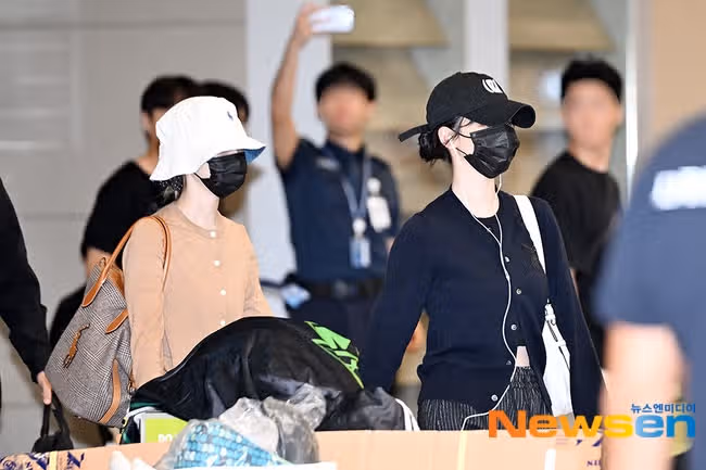 헉 한국 왔나봐요!