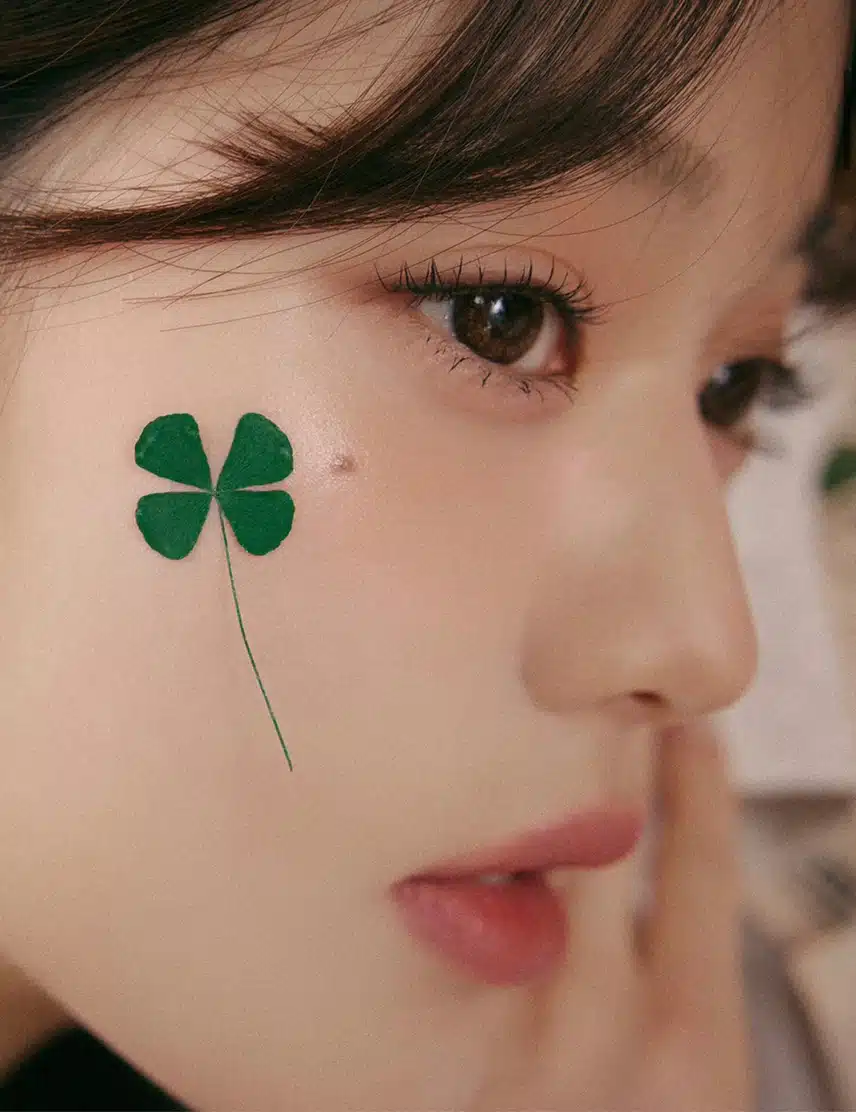 로라로라 디렉터 누구시죠