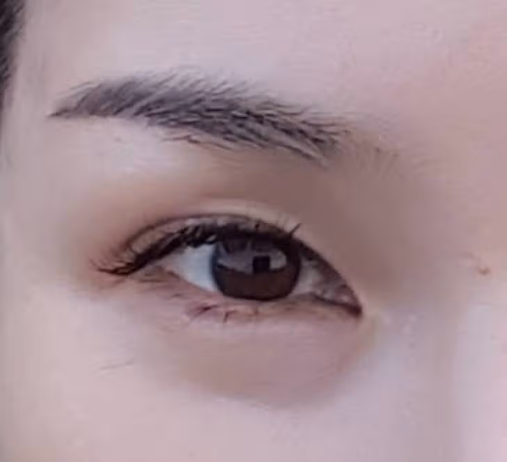 속눈썹이 연장술로 눈매가 바뀌었어요