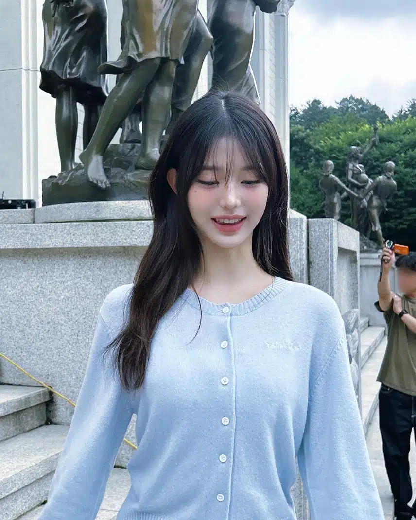 핑크색과 하늘색 가디건 원영이 인스타 업! 