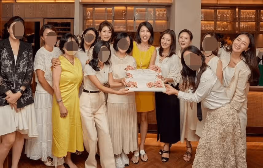 환갑 생일파티를 한 아나운서 백지연 사진 추가