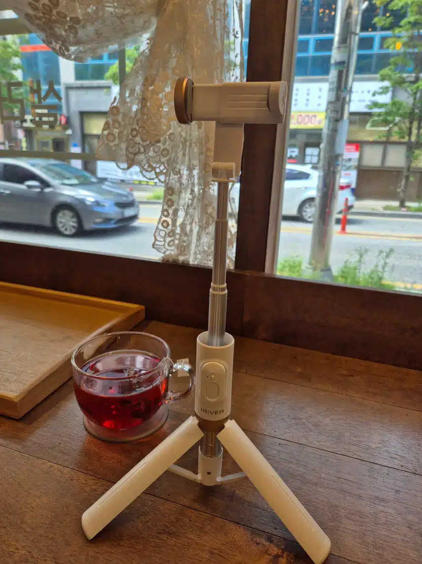 아이리버 셀카봉 작고 가볍네요