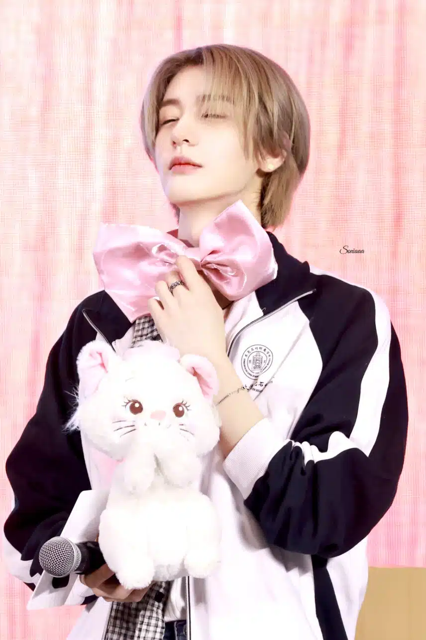 고양이가 된 이한🐱