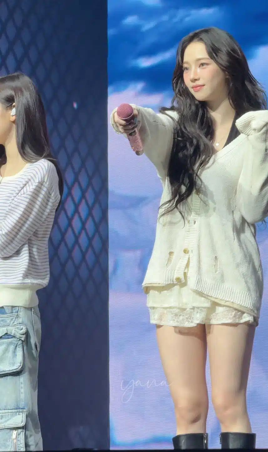 오늘자 카리나 스타일링 굿!