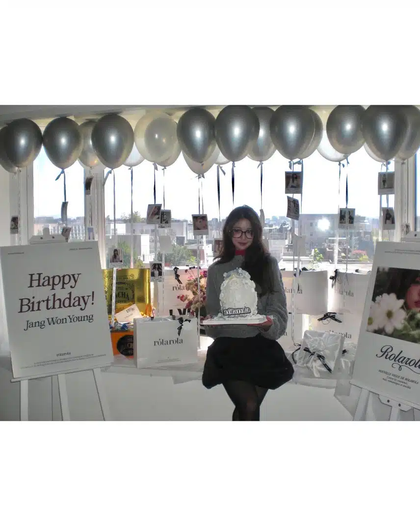 너드 안경 낀 장원영 생일축하해 🎂