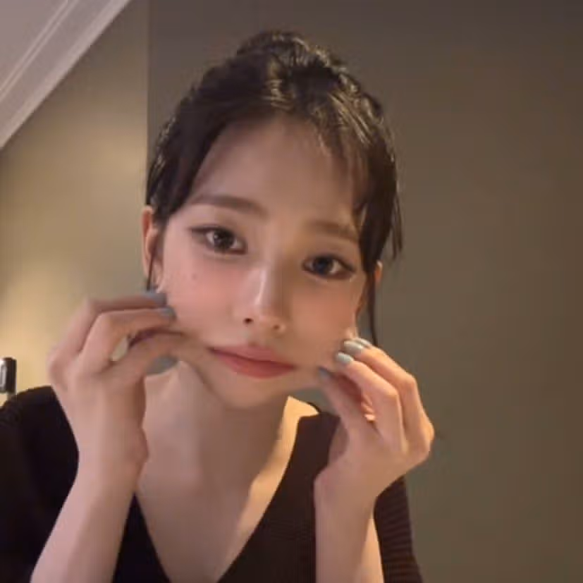 엄청 잘늘어나는 카리나 말랑볼🥰