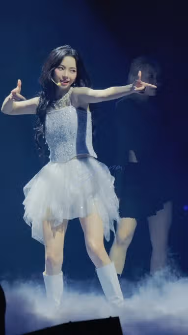 지민이 갓 올라온 사진🫶