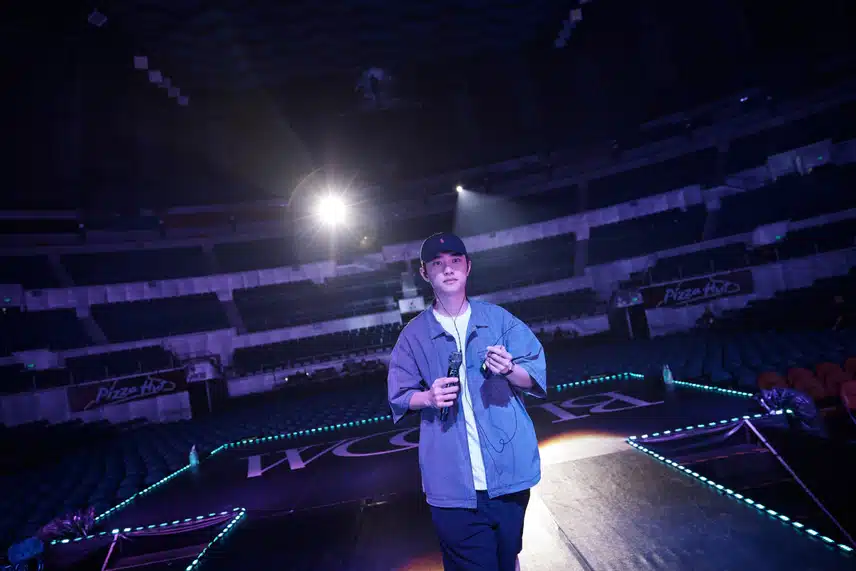 도경수 🌰 팬콘 in MANILA Behind Photo