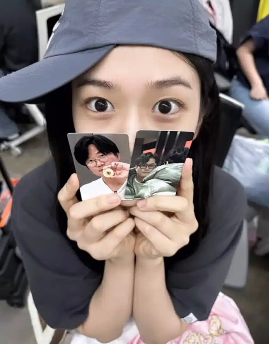 생일선물받은 장난기 가득한 안유진